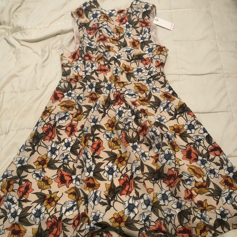 Floral print, high-neck dress.